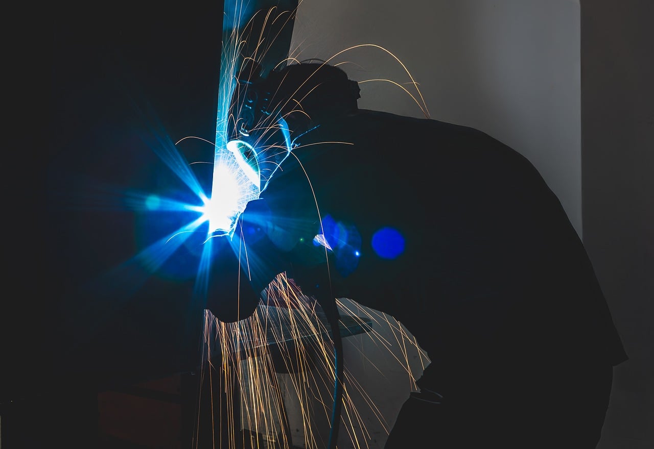 theotherkev-welding-9370143_1280